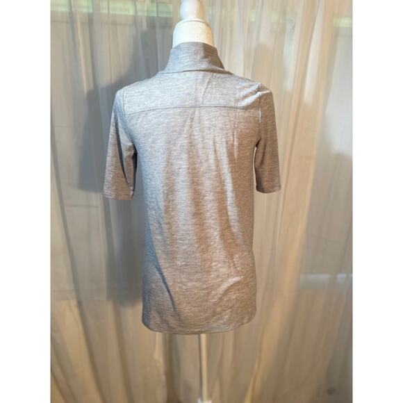 Loft Size Small Petite Mock Turtleneck Knit Top with Short Sleeves Gray NWOT - Picture 2 of 4